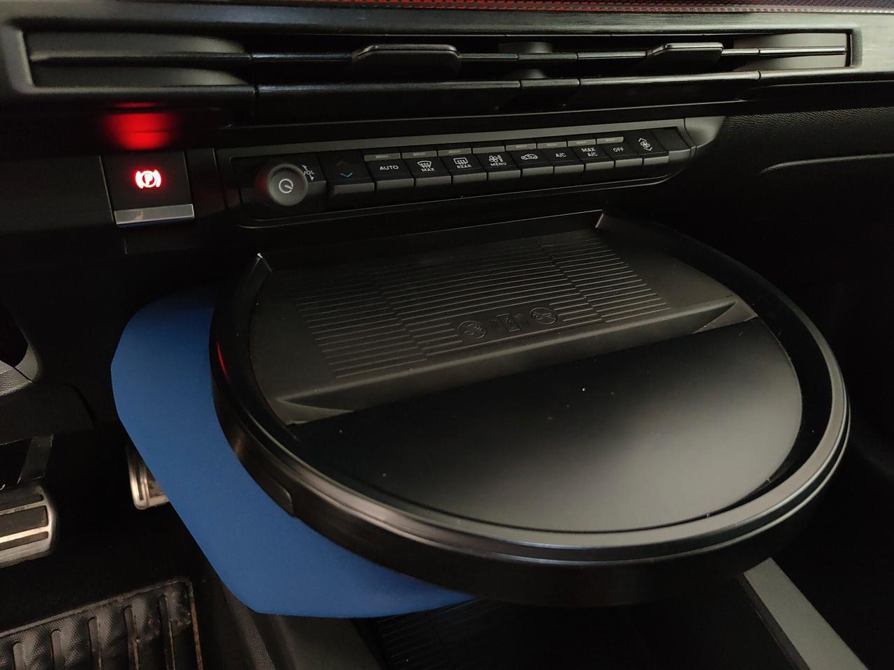 Lancia Ypsilon Hybrid e-DCT HF Line