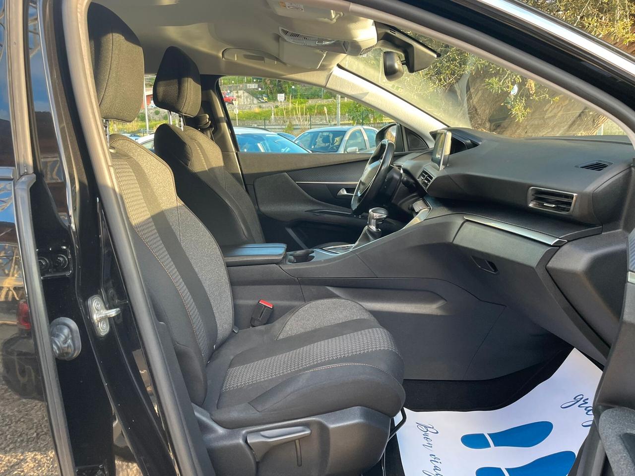 PEUGEOT 3008 1.5 HDI ALLURE - 2022