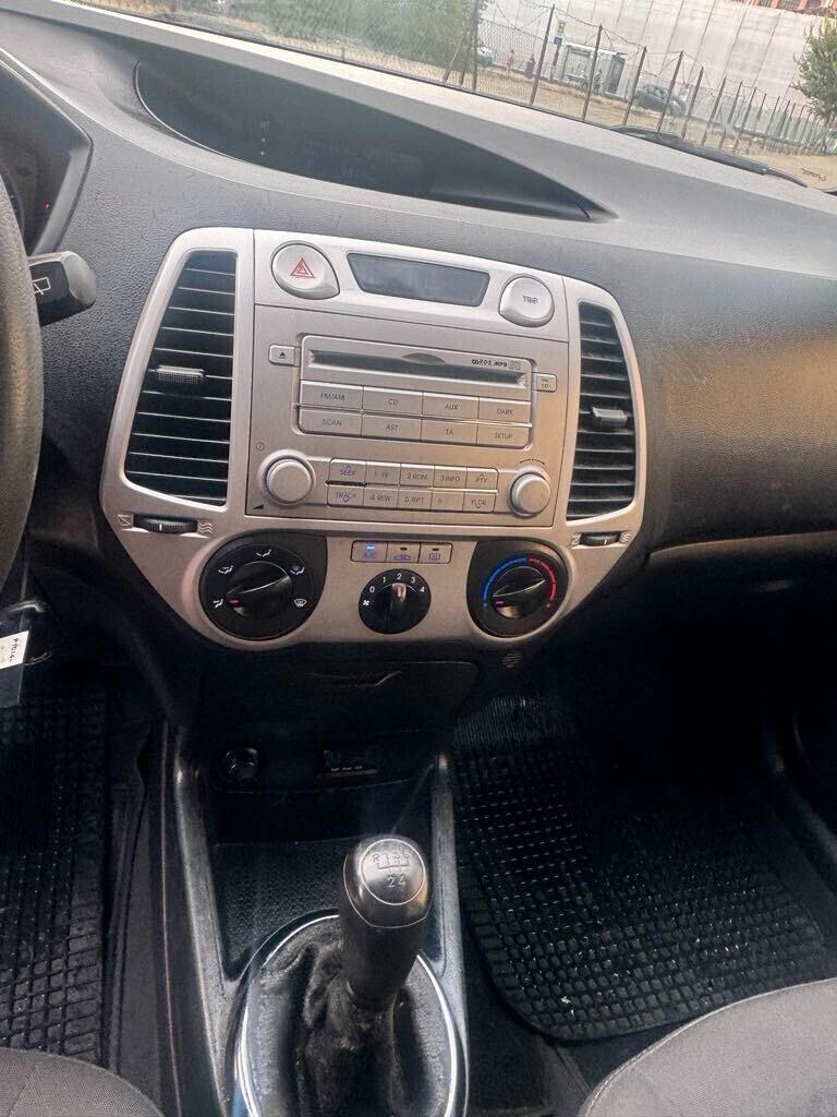 Hyundai i20 1.4 CRDi 5p. Sound Edition 2012 diesel NEOPATENTATI