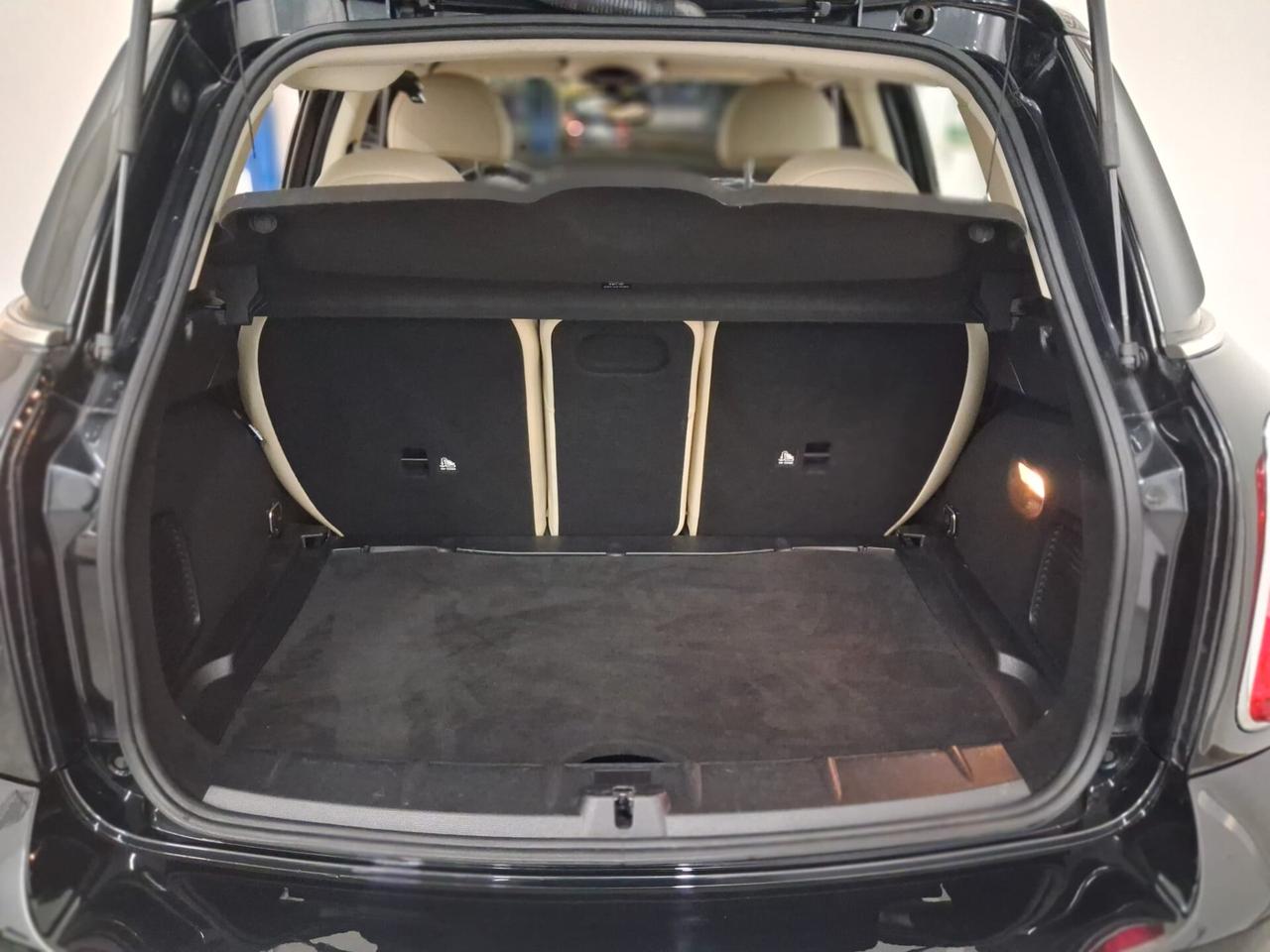 Mini Cooper D Countryman 2.0 Business Automatica