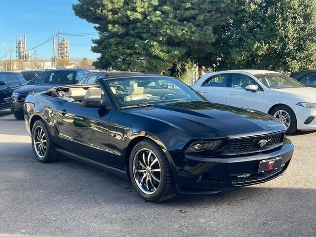 Ford Mustang Cabrio 3.7 v6