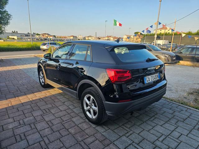 AUDI Q2 30 TDI Business