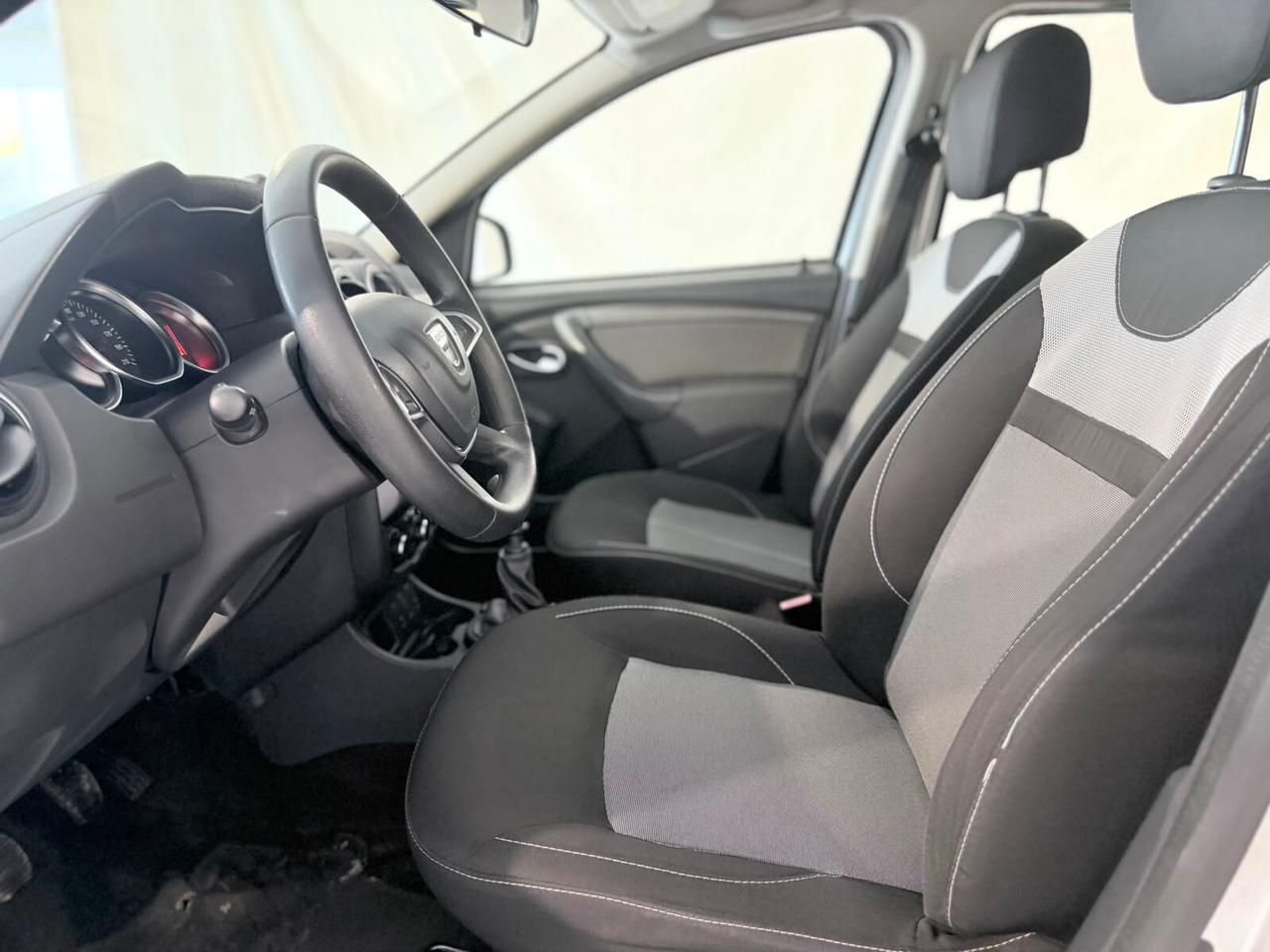 DACIA DUSTER 2017 1.5 dci 110 cv 6M LAUREATE