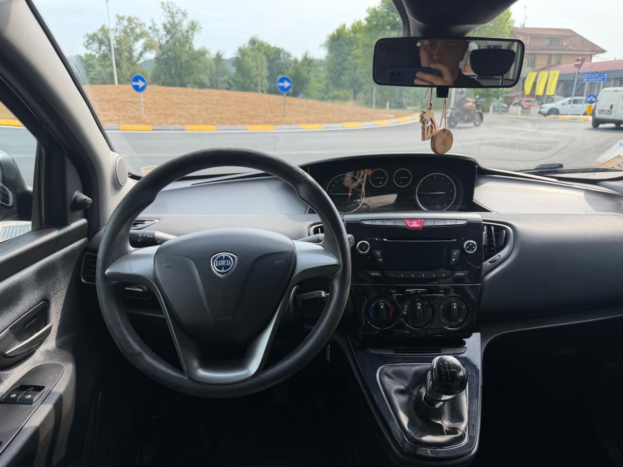 Lancia Ypsilon 1.2 69 CV 5 porte Elefantino