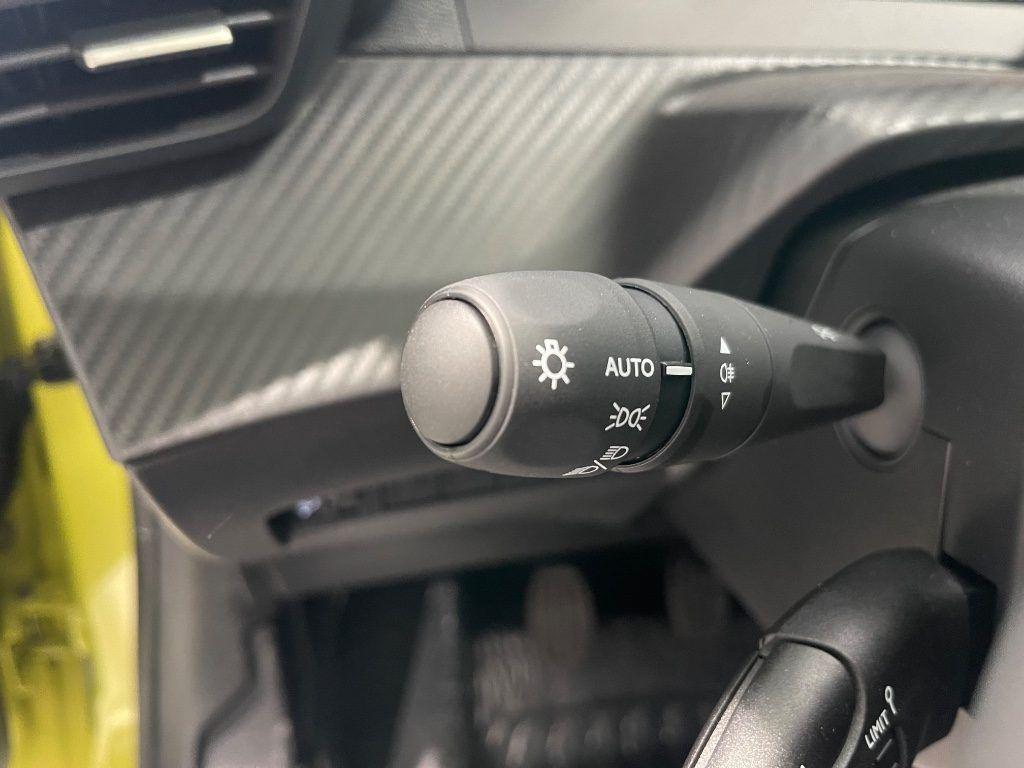 Peugeot 208 ALLURE Hybrid 110 MOTORE A CATENA 8 ANNI DI GARANZ