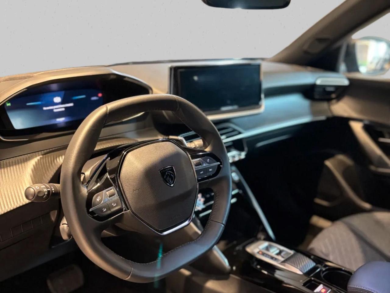 Peugeot 2008 PureTech 130 S&S EAT8 Allure