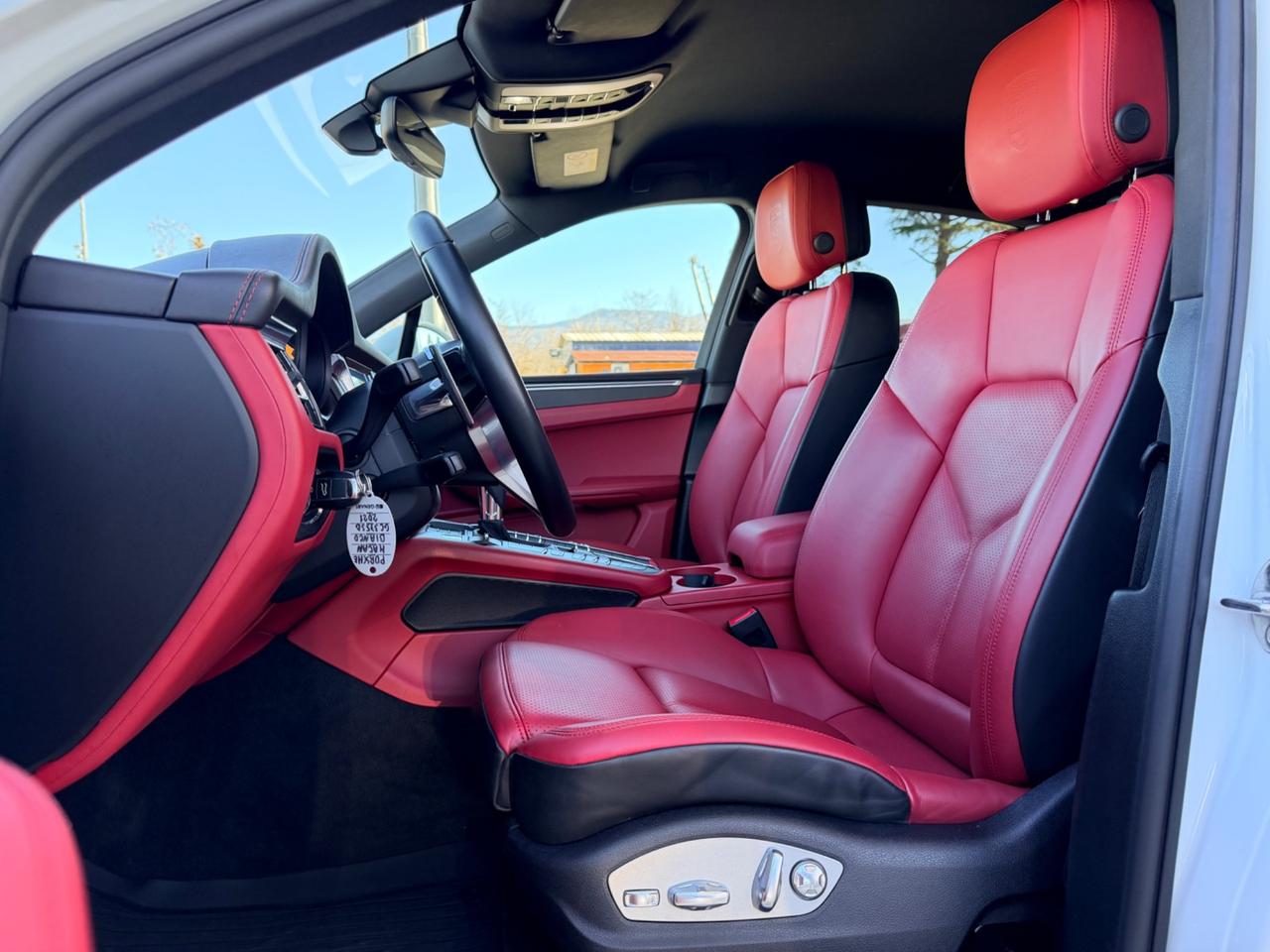Porsche Macan 2.0 i 245cv white edition approved