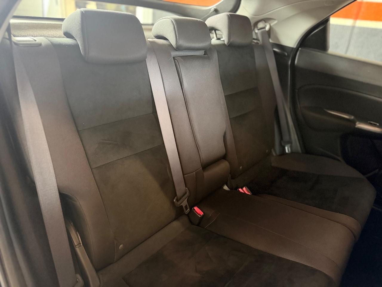 Honda Civic 011 1.4 i-VTEC 5p. Elegance NEOPATENTATI