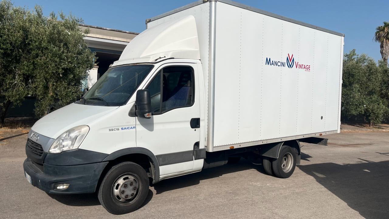 Iveco Daily 35c15L con cassa
