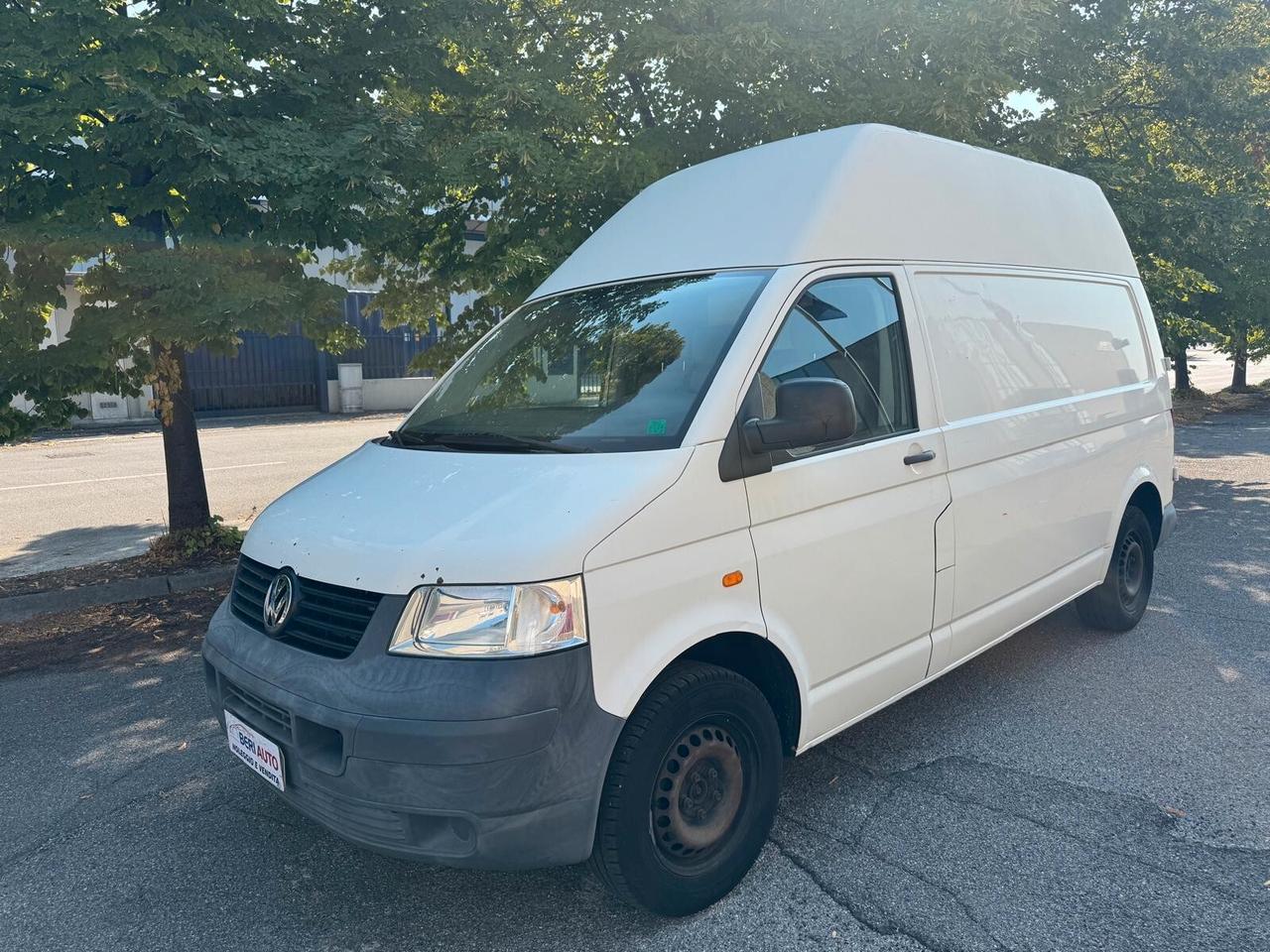 Volkswagen Transporter 4mot. Furgone adatto neopatentati
