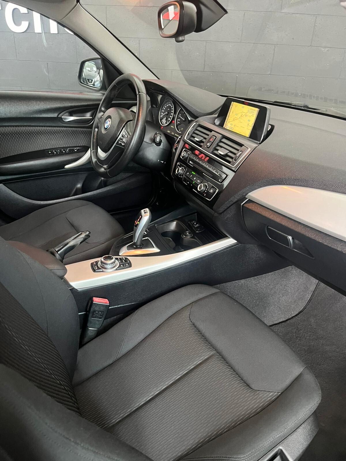 Bmw 120 120i 5p. Advantage