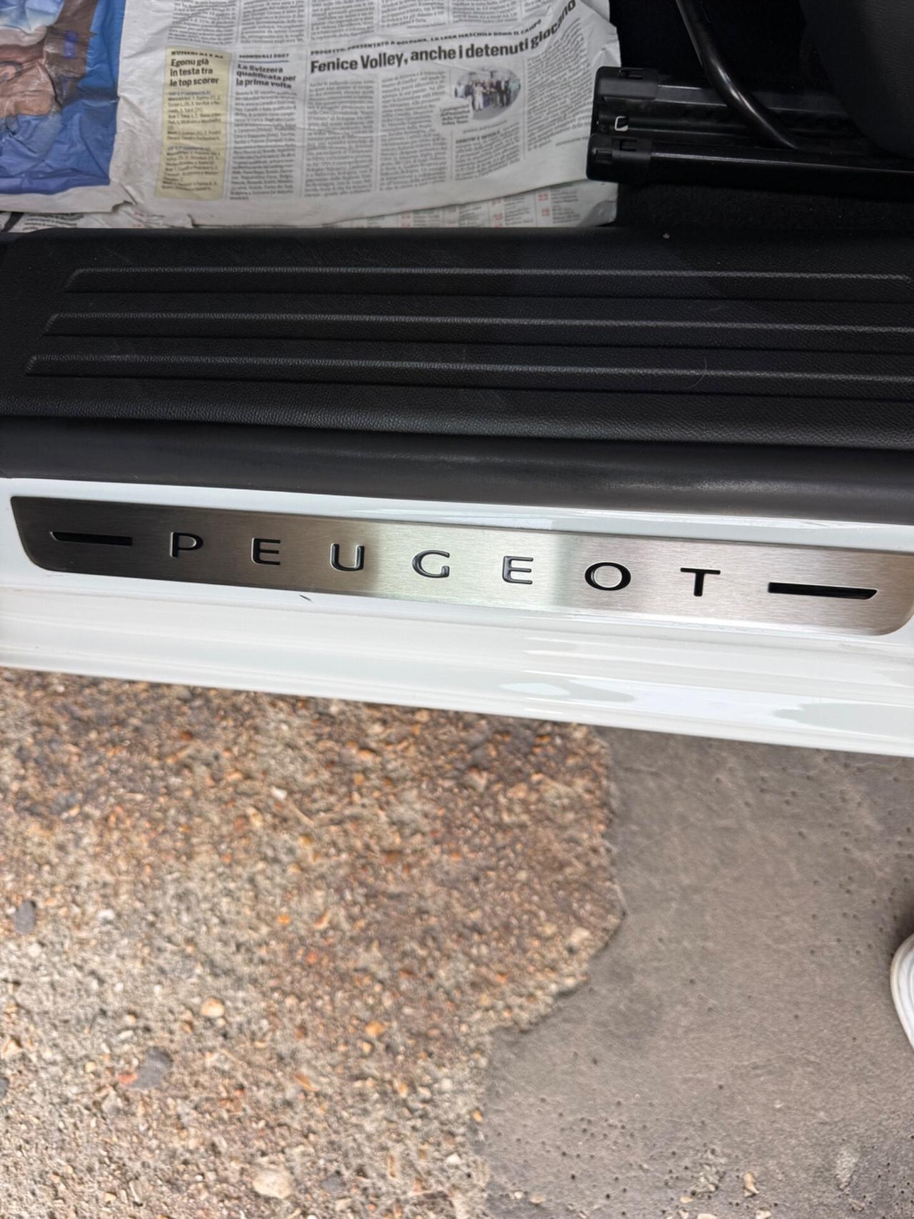Peugeot 2008 BlueHDi 130 S&S EAT8 GT uni proprietario