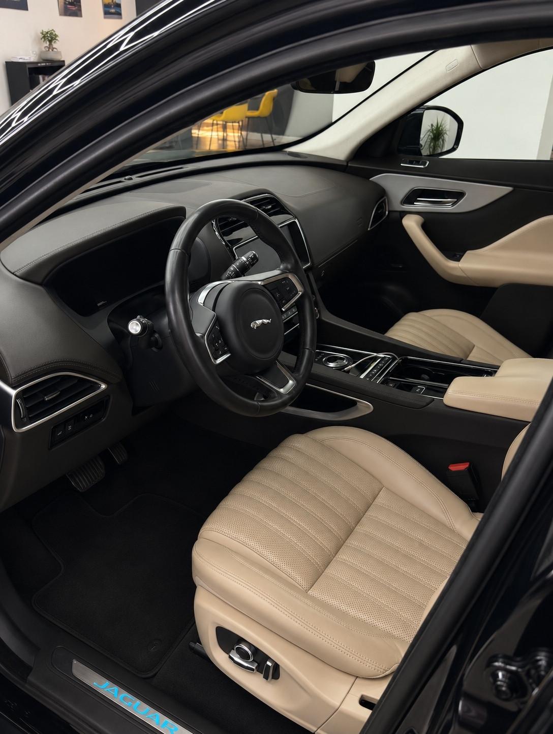Jaguar F-Pace 2.0 D 240 CV AWD aut. Portfolio