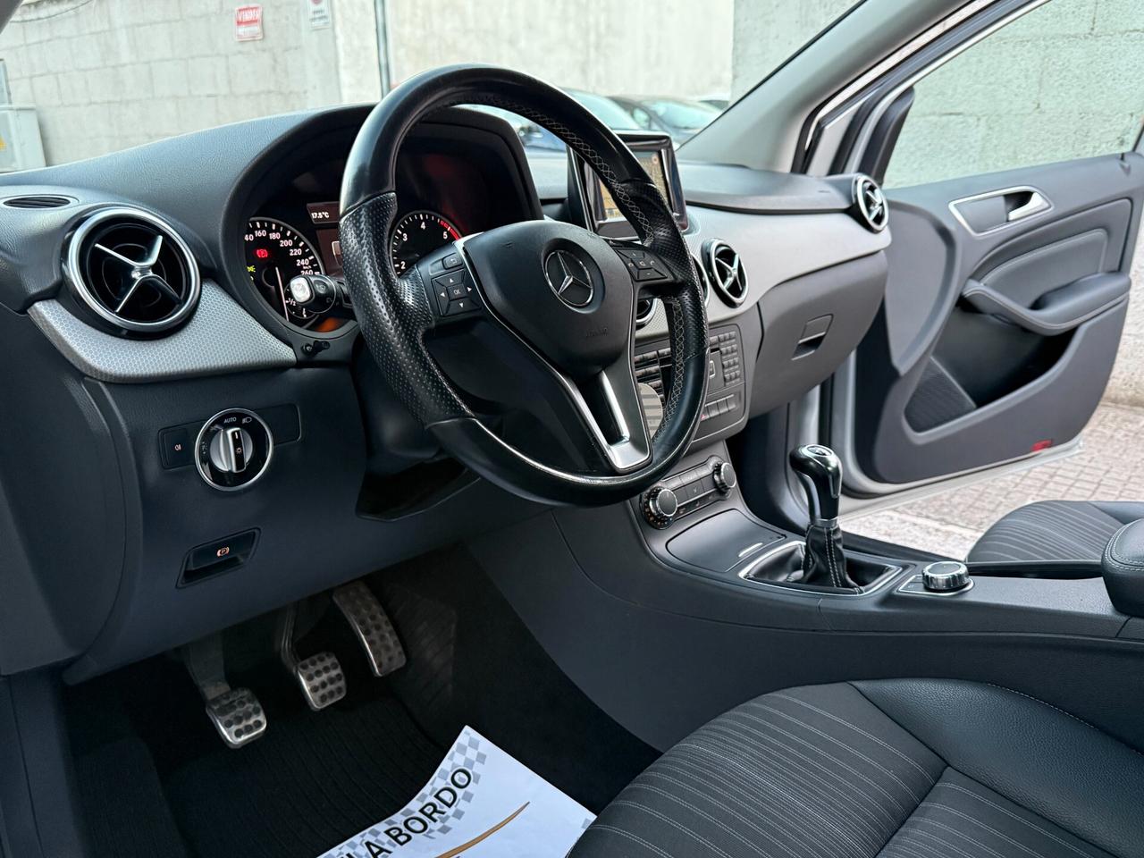 MercedesBenz B 200 CDI Premium NAVI CAMERA - 2014