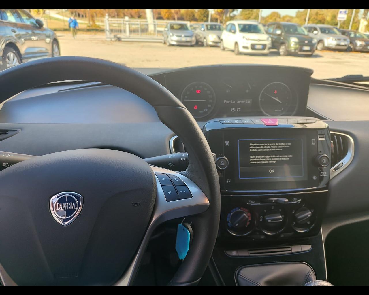 LANCIA Ypsilon 3ª serie - Ypsilon 1.0 FireFly 5 porte S&S Hybrid Ecochic Gold