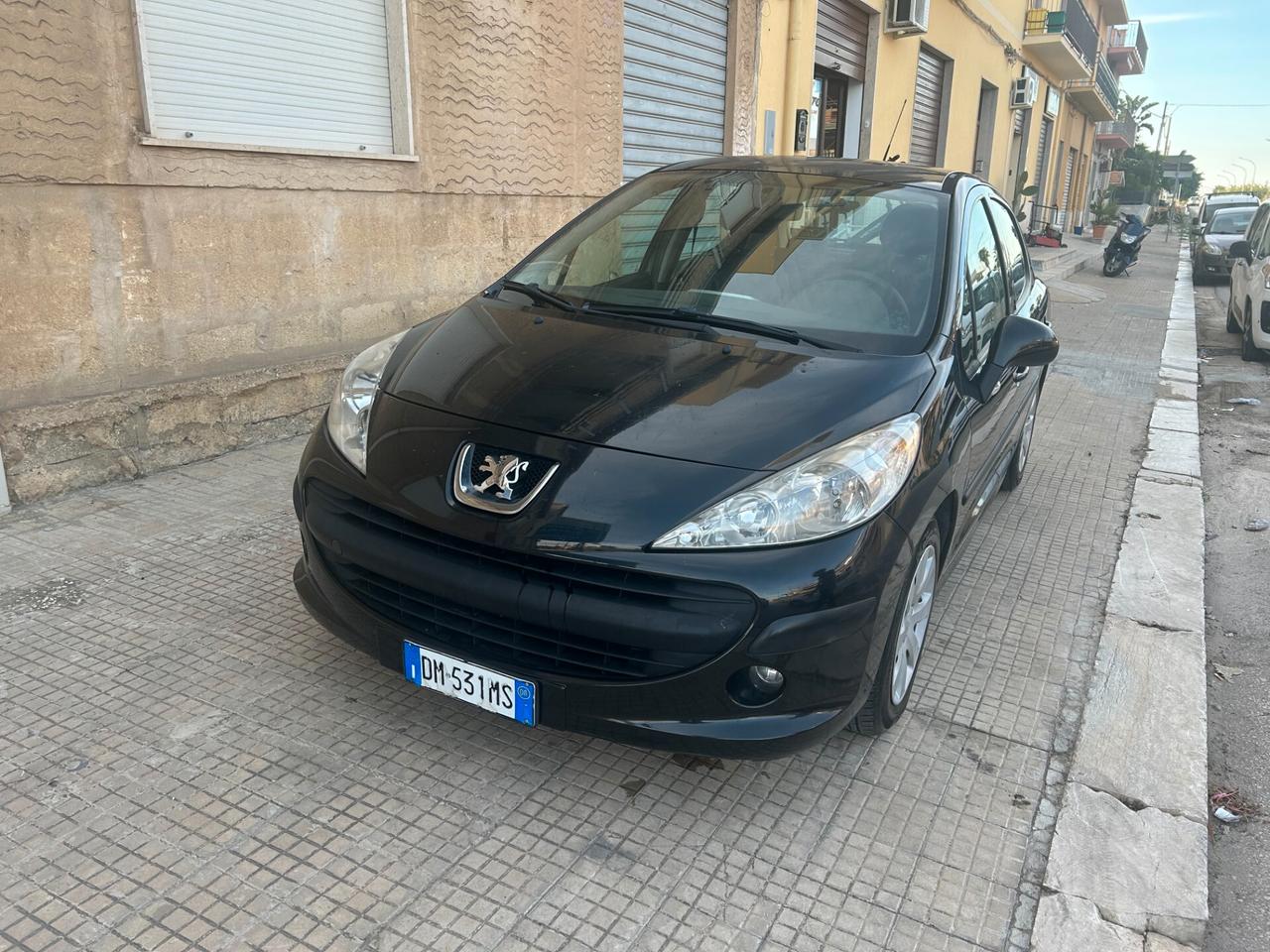 Peugeot 207 1.4 HDi 70CV 5p. ONE Line