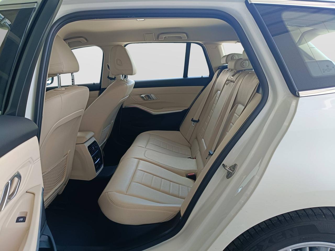 BMW Serie 3 G21 2019 Touring - 320d Touring Luxury auto