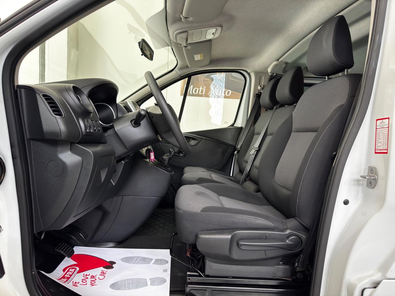 Renault Trafic T27 2.0 dCi 120CV PC-TN Zen N1