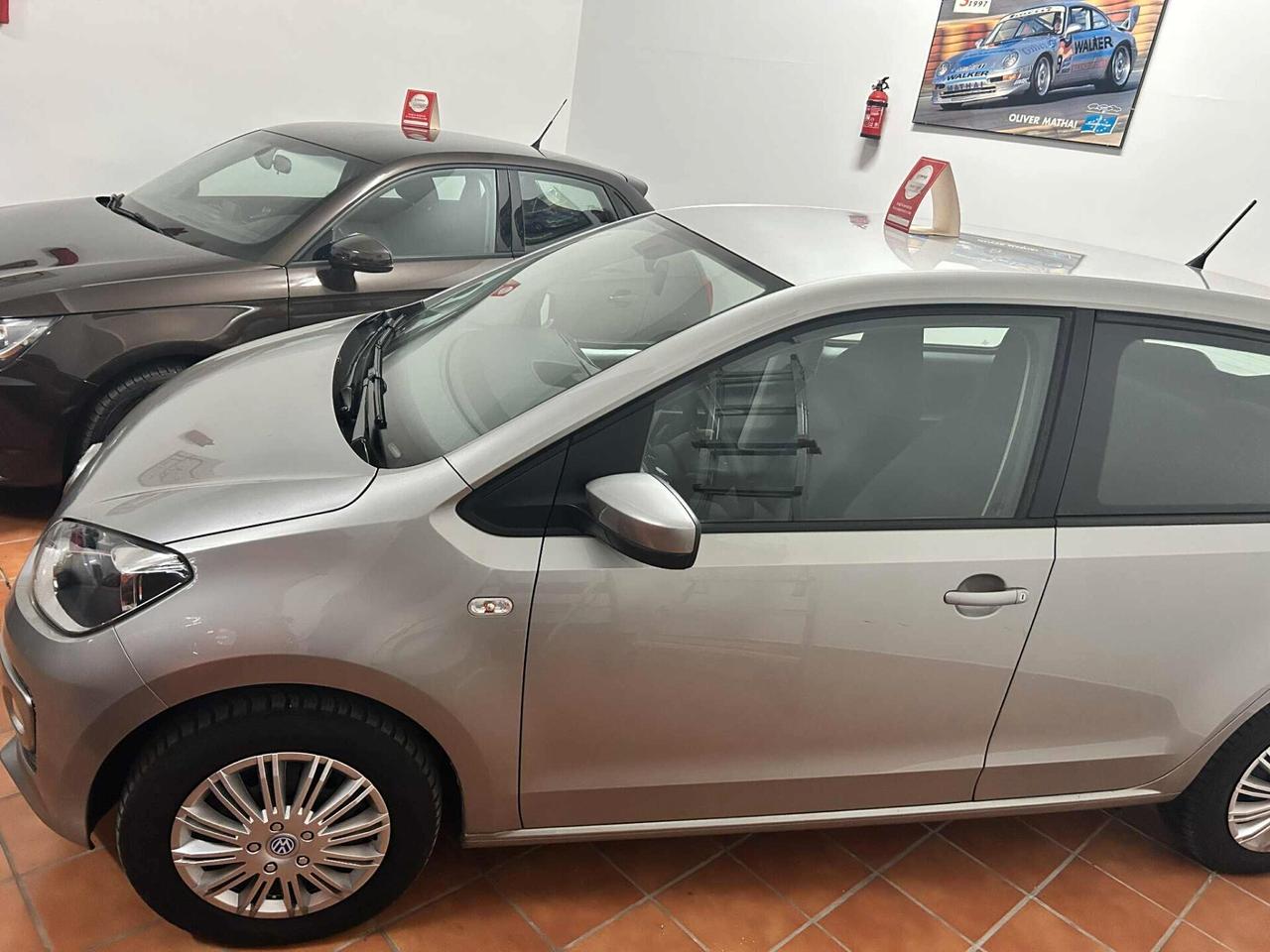 VOLKSWAGEN UP! 2015 1.0 5PORTE FULL