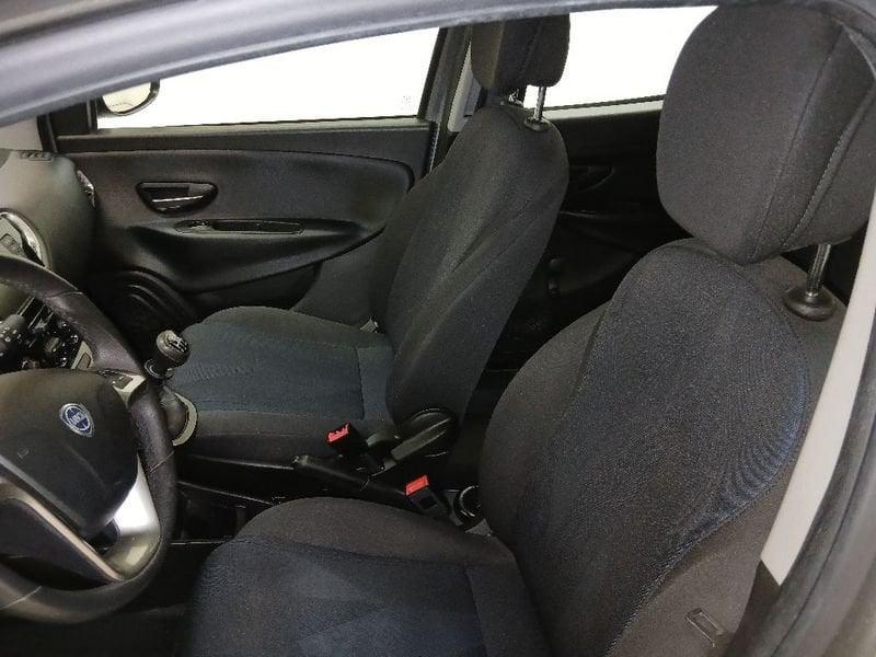 Lancia Ypsilon 1.0 firefly hybrid Gold s&s 70cv