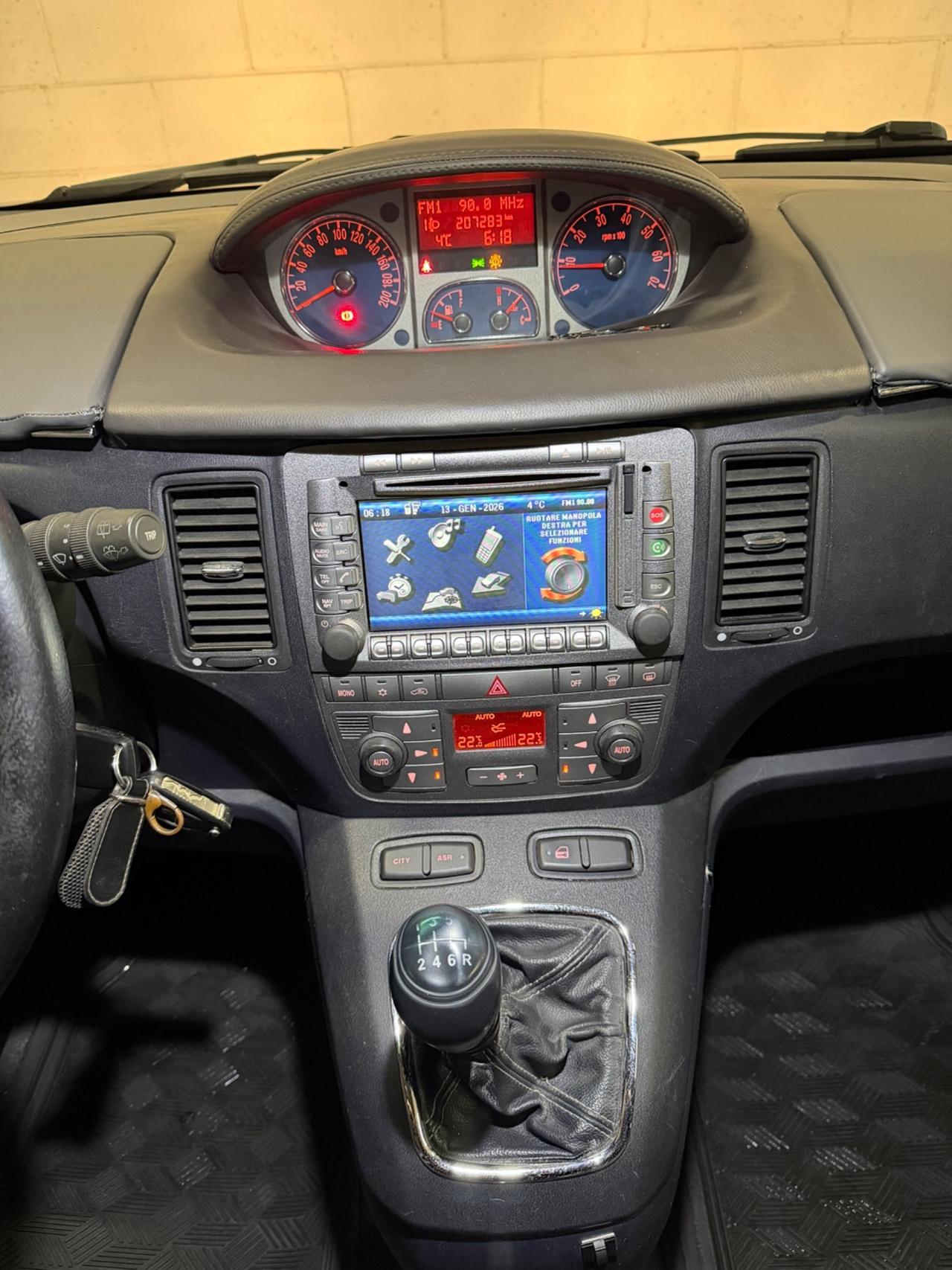 Lancia MUSA 1.4 16V Poltrona Frau