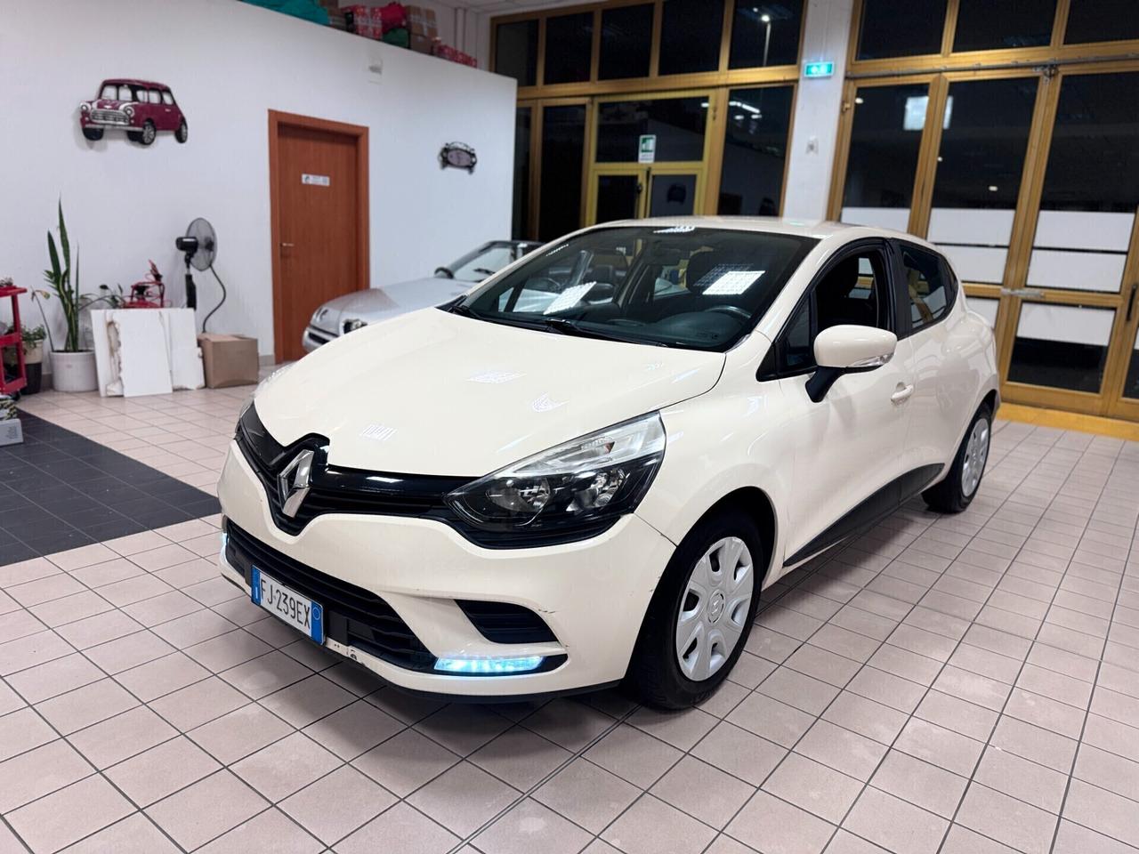 Renault Clio 1.2 75CV 5 porte Intens
