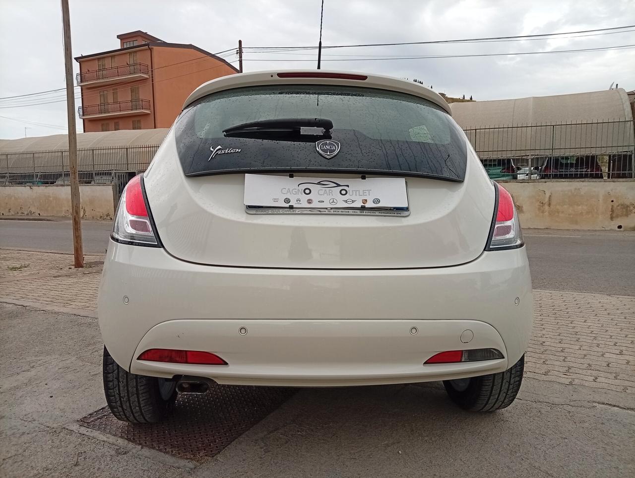 Lancia Ypsilon 1.2 69 CV 5 porte Gold