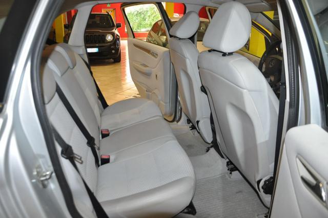 MERCEDES-BENZ B 180 NGT BlueEFFICIENCY *AUTOMATICA/NAVI*