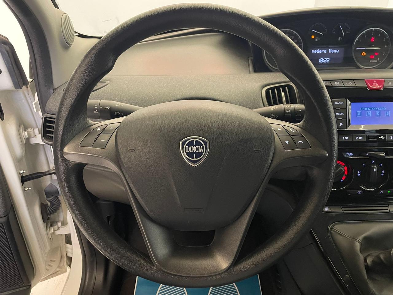 Lancia Ypsilon 1.0 FireFly Hybrid Ecochic Gold