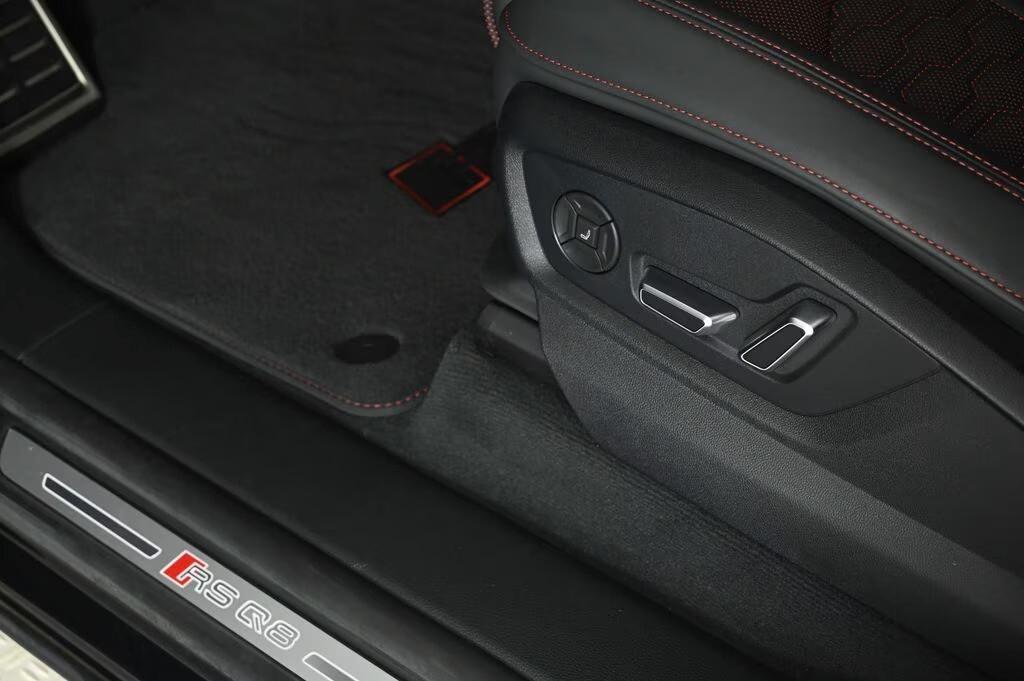 Audi Q8 RS TFSI V8 quattro tiptronic NOLEGGIO LUNGO TERMIINE