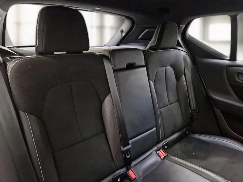 VOLVO XC40 B4 AWD Geartronic R-Design