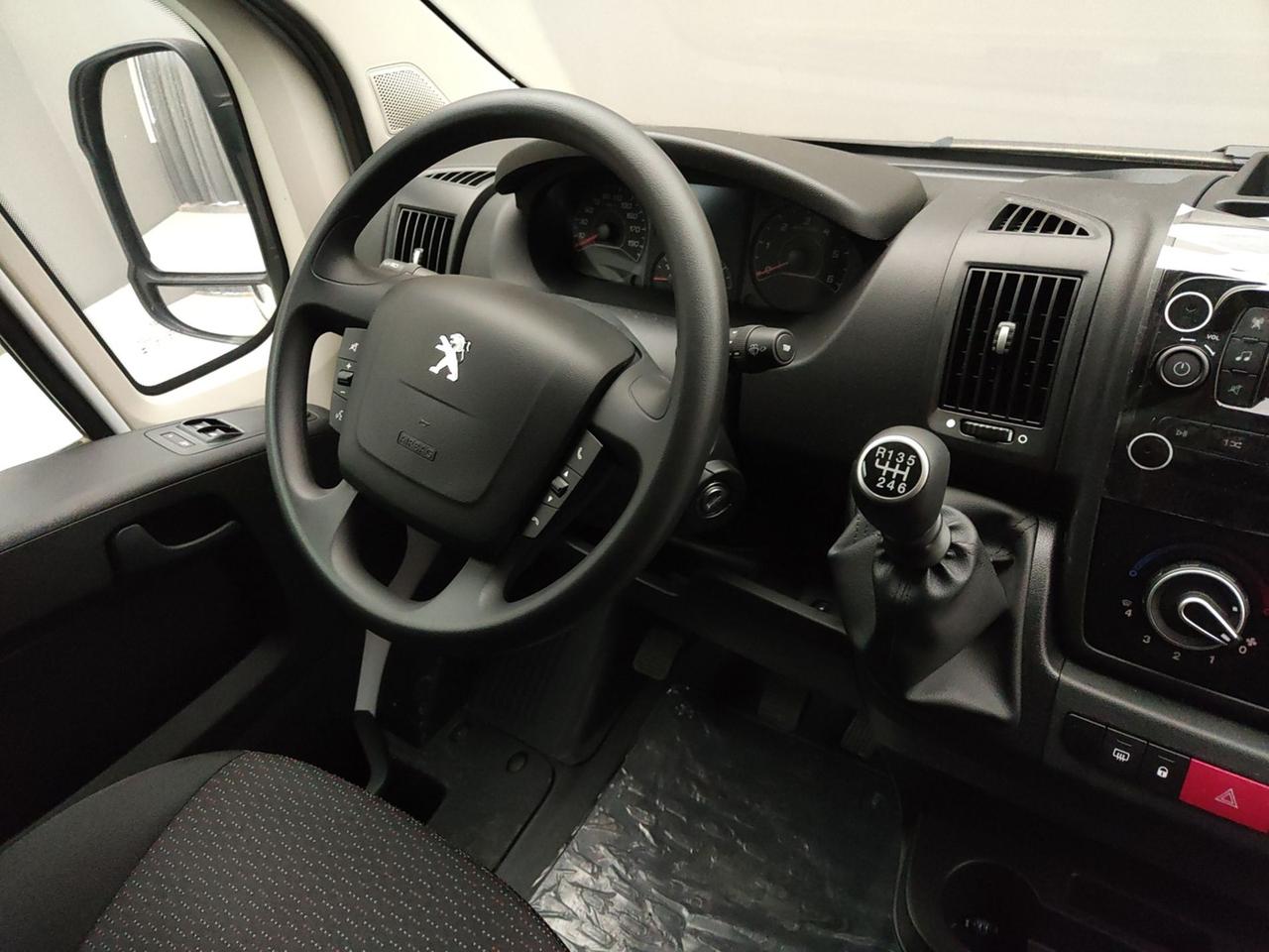 PEUGEOT Boxer III 333 2024 2.2 BLUEHDI 120CV L2H2