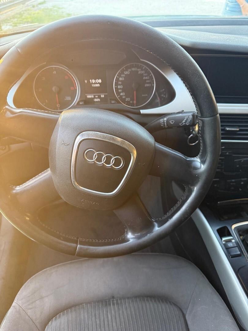 AUDI A4 AVANT