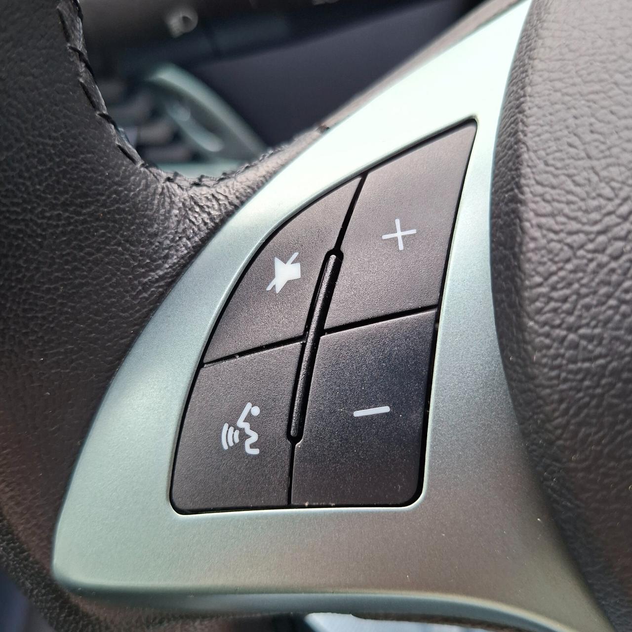 Lancia Ypsilon 1.0 Bz 70 Cv Hybrid Gold +