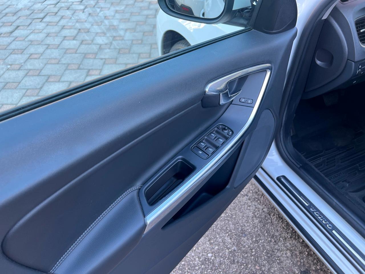 Volvo V60 D2 Geartronic Business