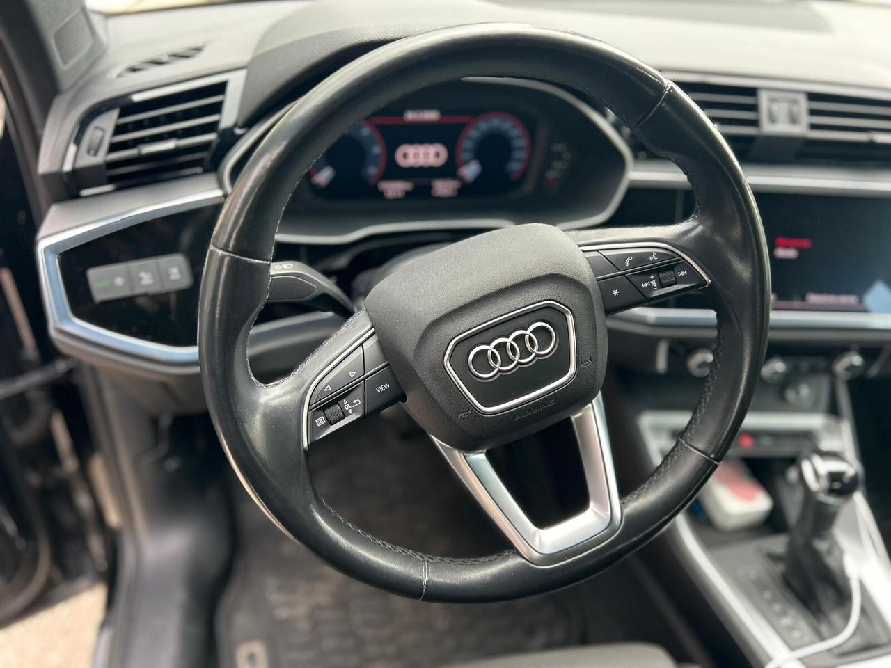 Audi Q3 40 TDI S tronic Sline edition