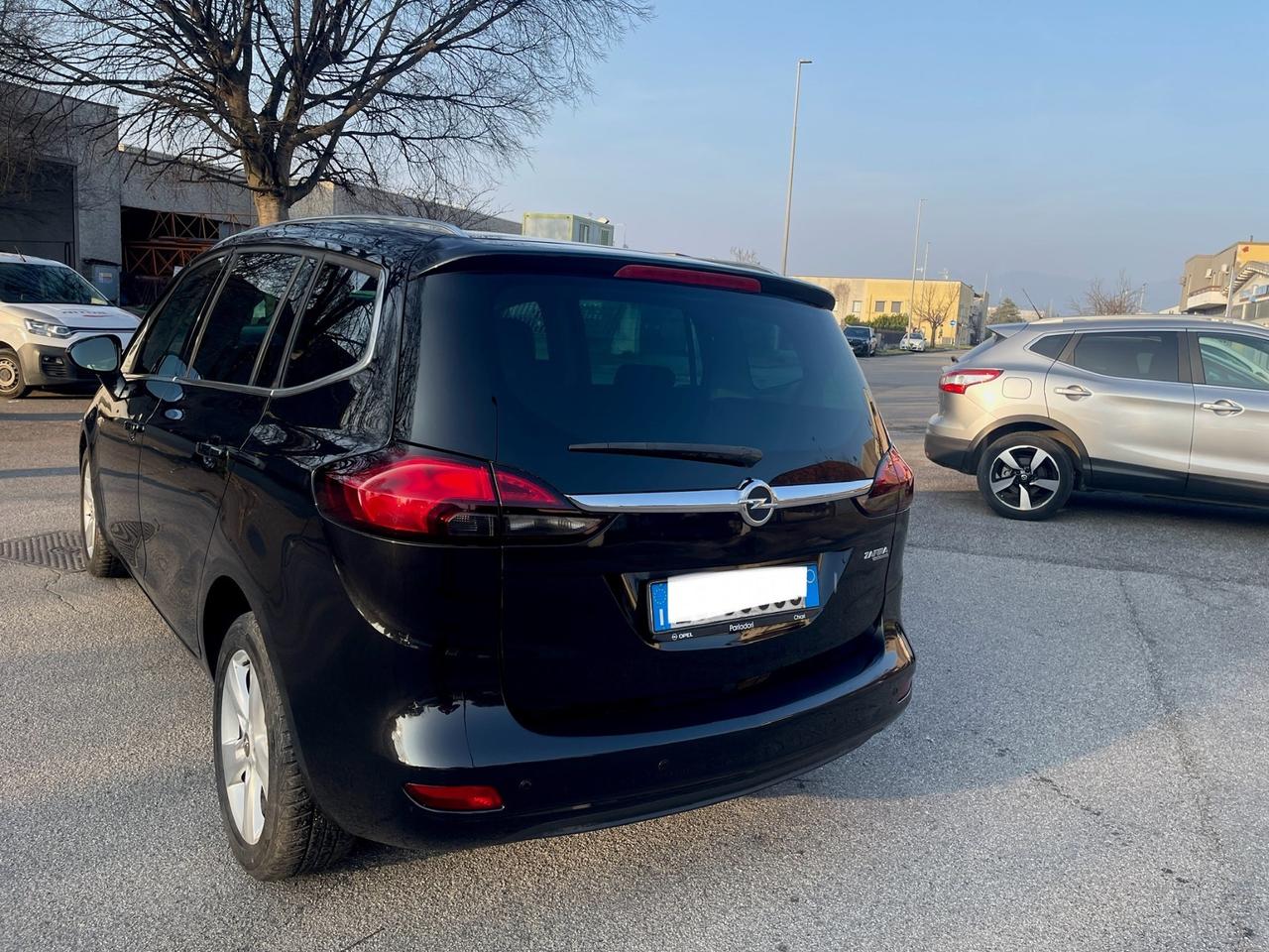 Opel Zafira Tourer 1.4 Turbo 140CV GPL Cosmo 2013 Posti7