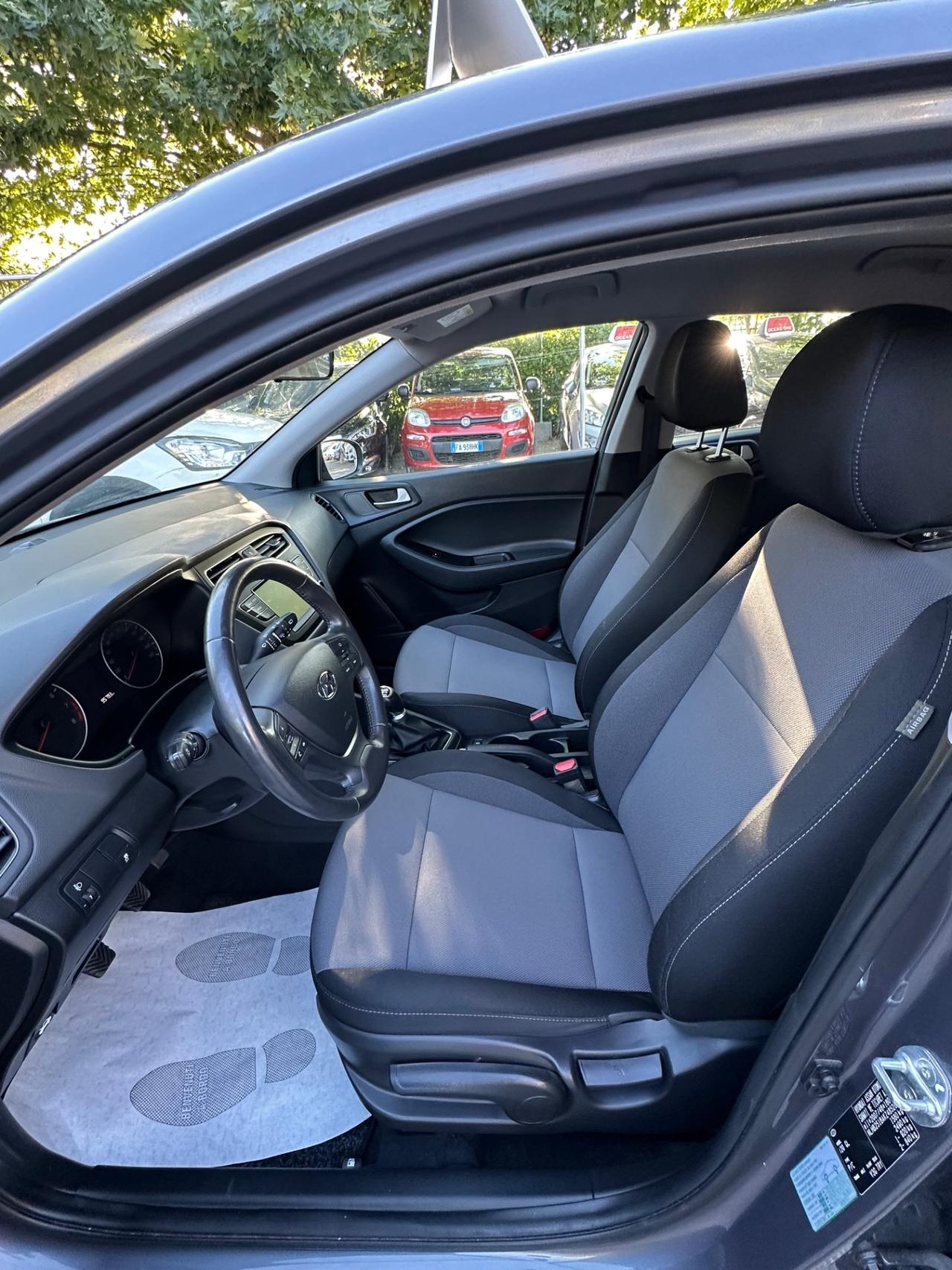 Hyundai i20 1.2 5 porte Connectline