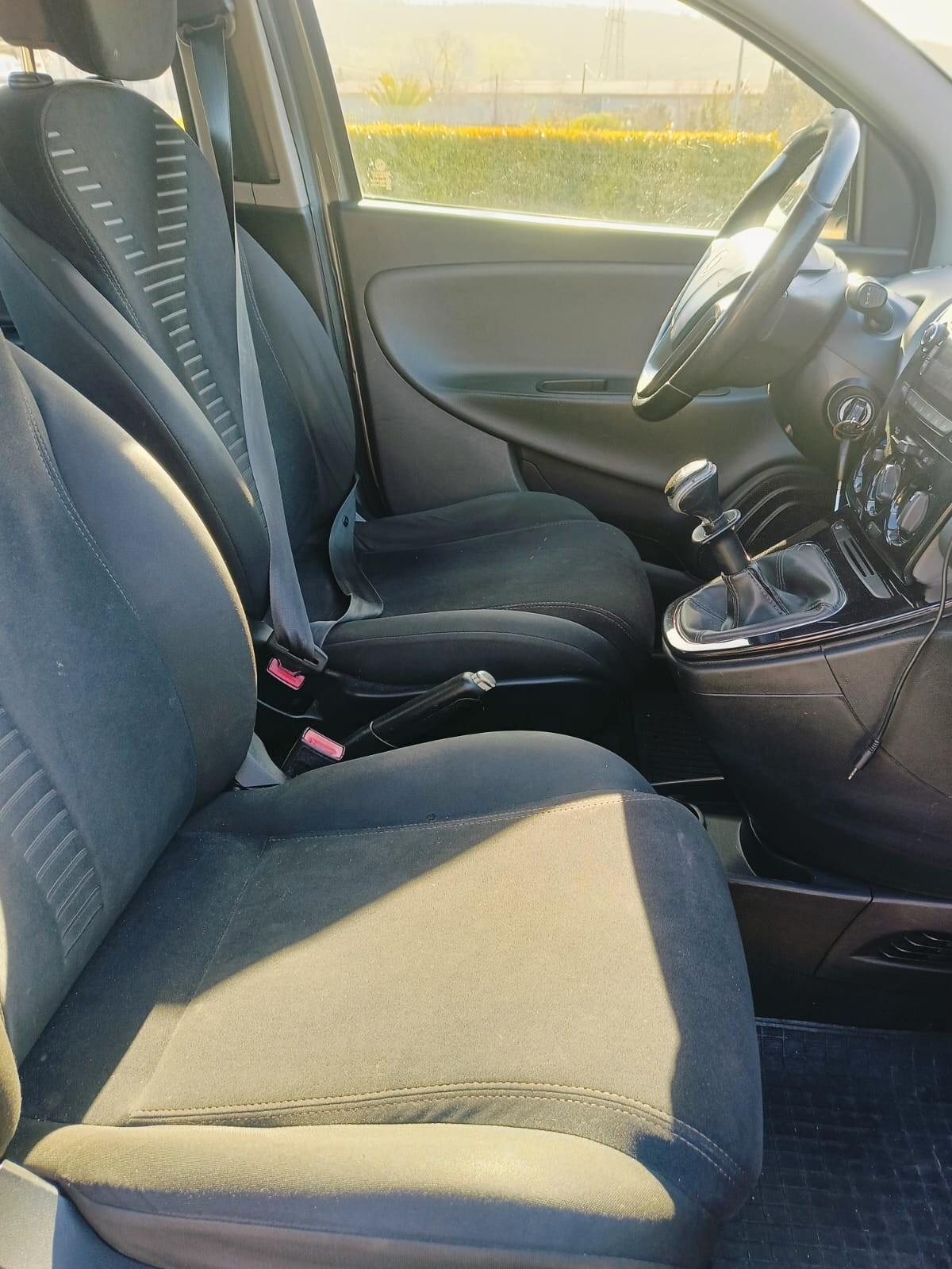 Lancia Ypsilon 1.4 Unyca Ecochic GPL