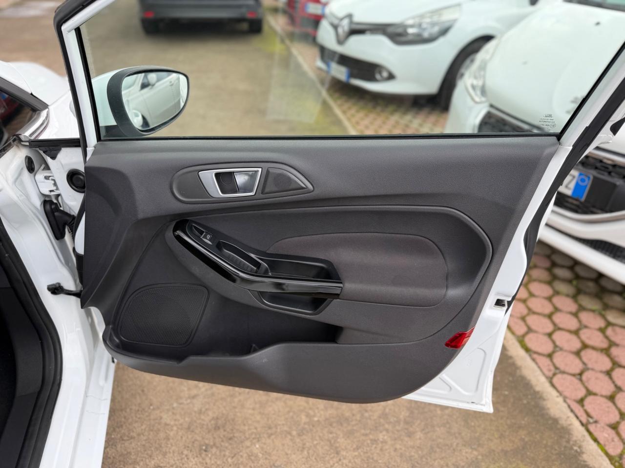 Ford Fiesta Plus 1.4 5 porte Bz.- GPL Km Certificati