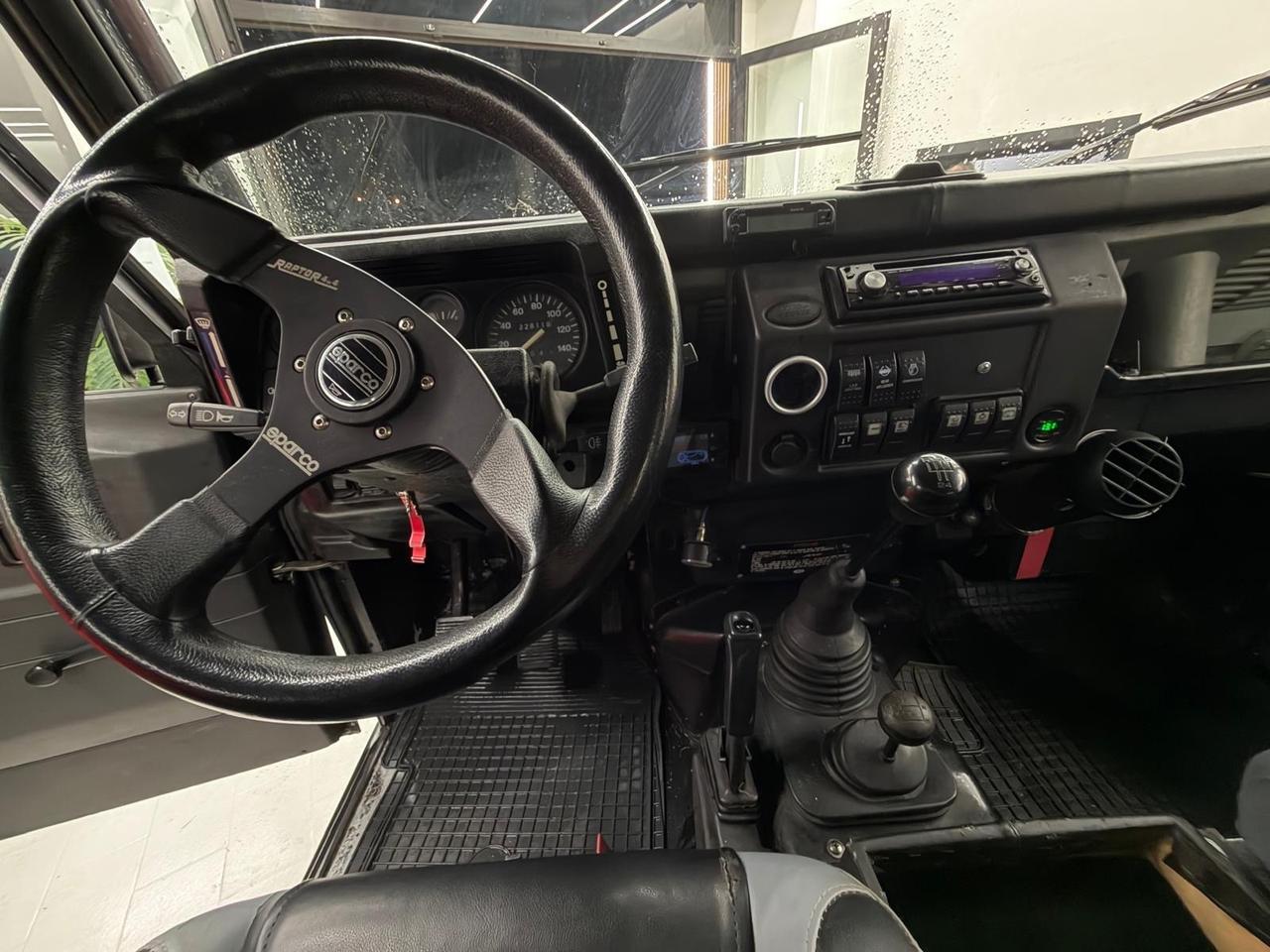 Land Rover Defender 90 2.5 Tdi Station Wagon County