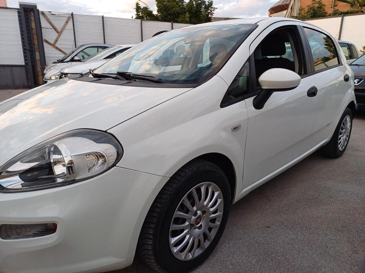 Fiat Punto 1.3 MJT 75 CV 5 p. Street - 2015