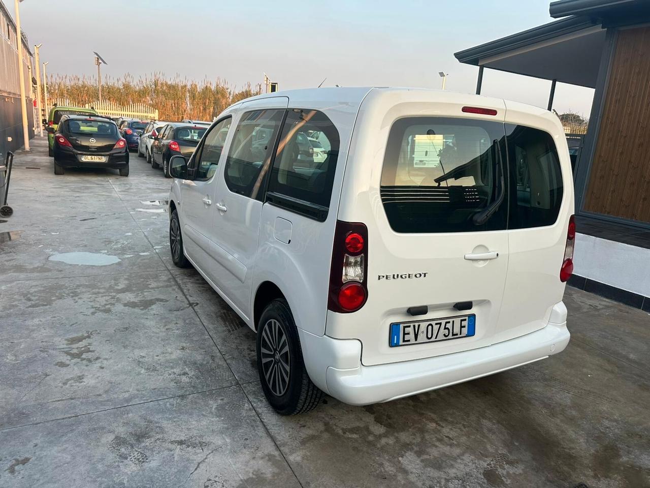 Peugeot Partner Tepee 1.6 HDi 92CV Outdoor