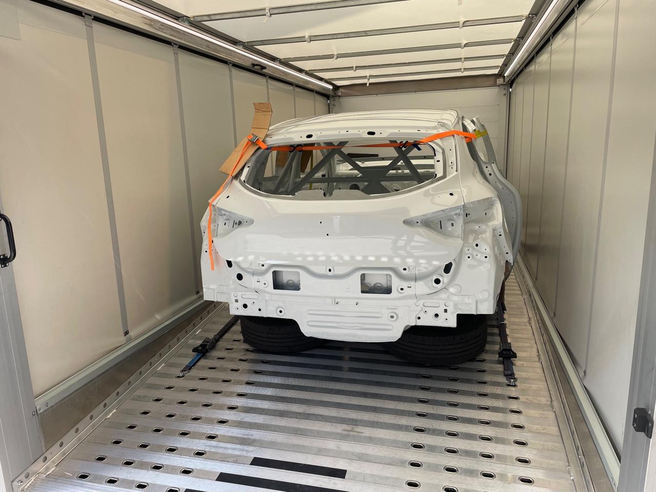 Carro attrezzi centinato