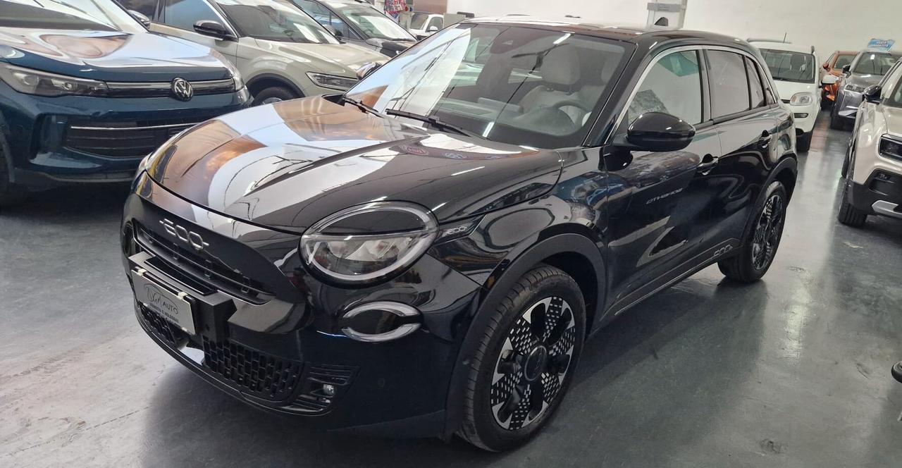 Fiat 600 Hybrid 145 CV DCT MHEV La Prima