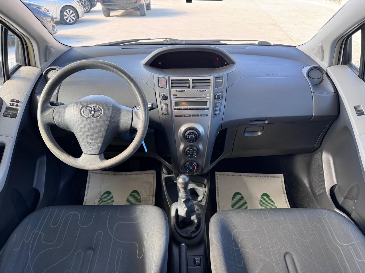 Toyota Yaris 1.0 5 porte