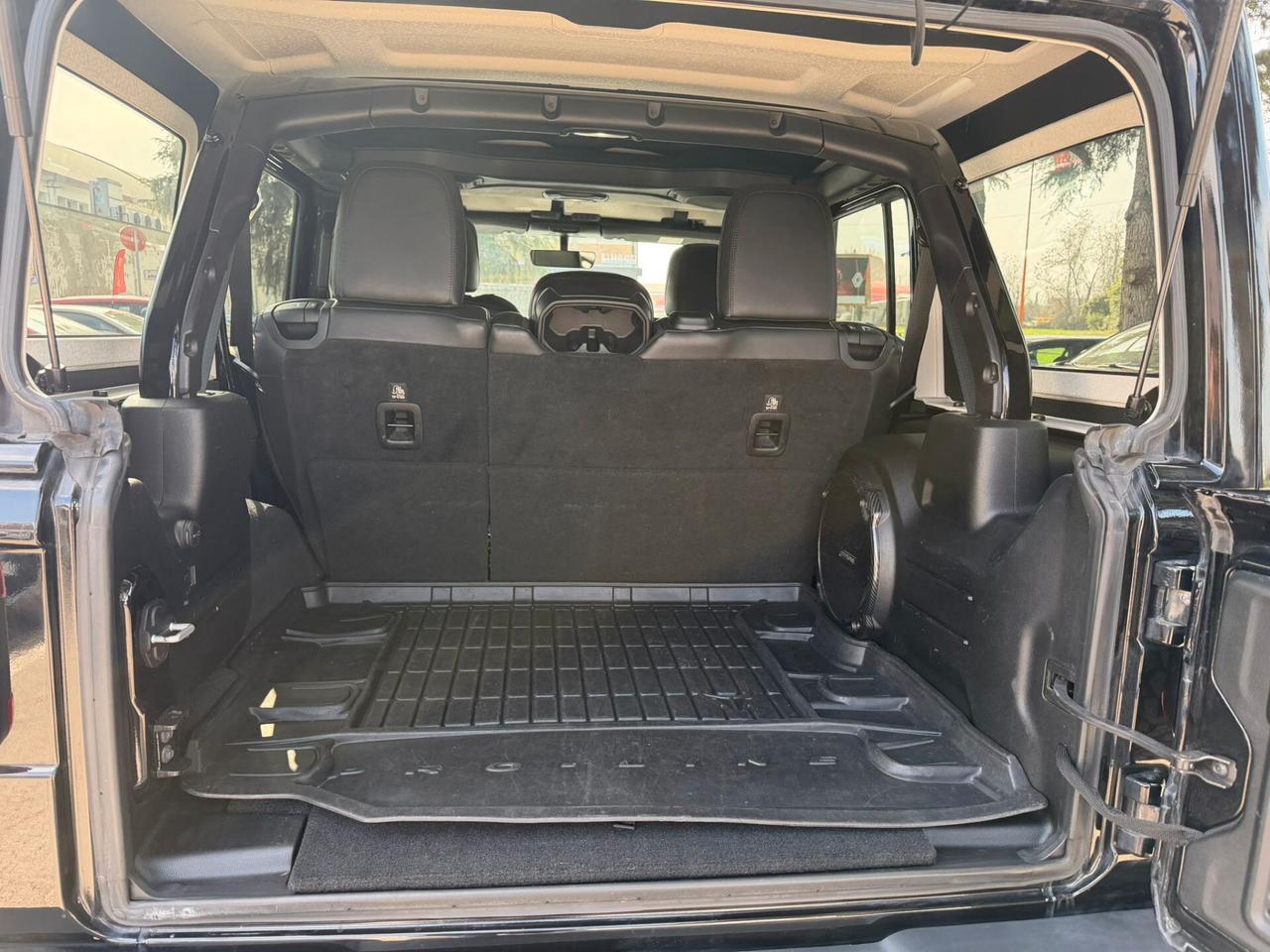 Jeep Wrangler Unlimited 2.2 Mjt II Sahara