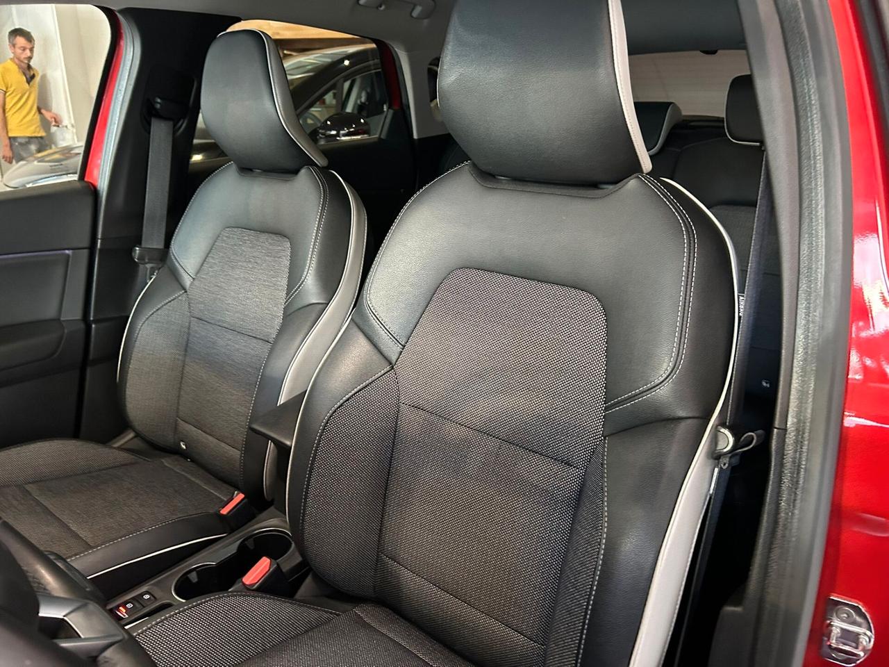 Renault Captur 1.6 E-tech Hybrid Initiale Paris NEOPATENTATI