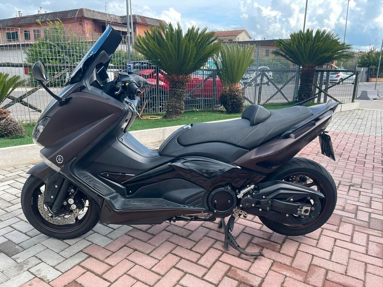 Yamaha T-Max 530 Bronze Max