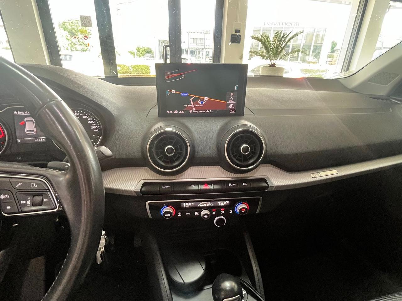 Audi Q2 Business 1.4 TFSI